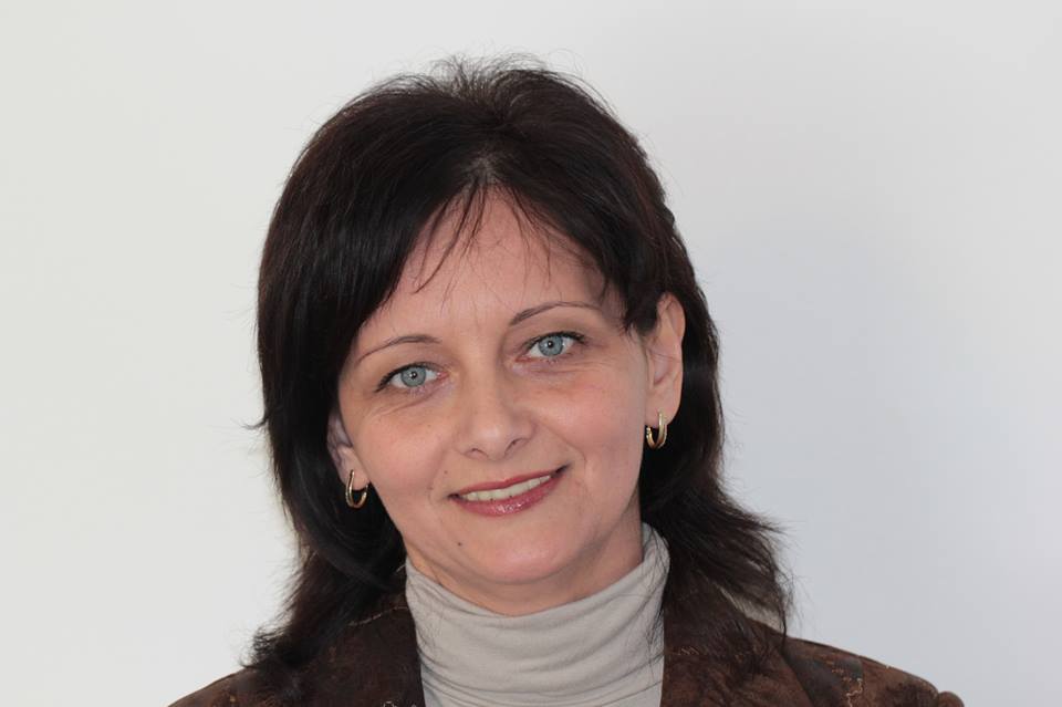 Pintér Izabella